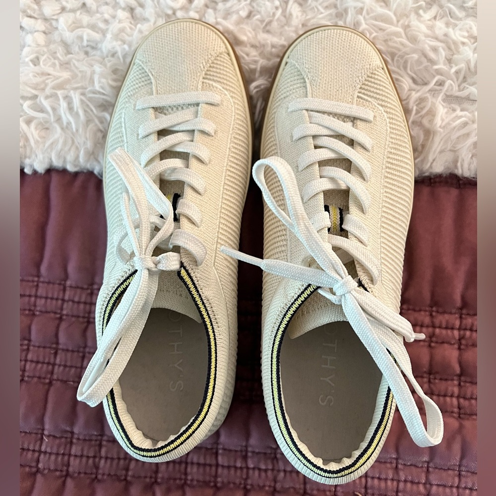 Rothy’s The Lace Up Sneaker